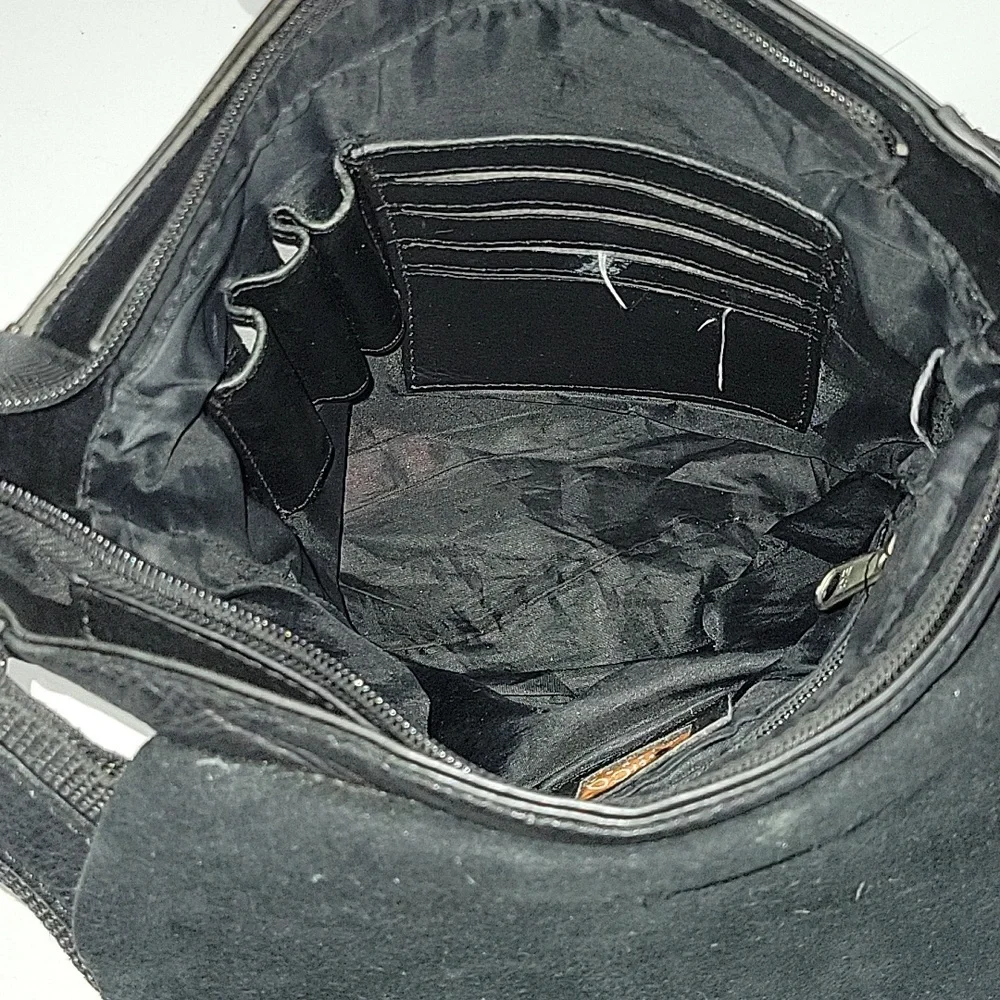 Latico Black Leather Flat Front Crossbody Messenger Bag